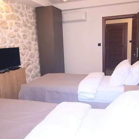 Apartmani Fantasia Τσέτινιε Εξωτερικό φωτογραφία