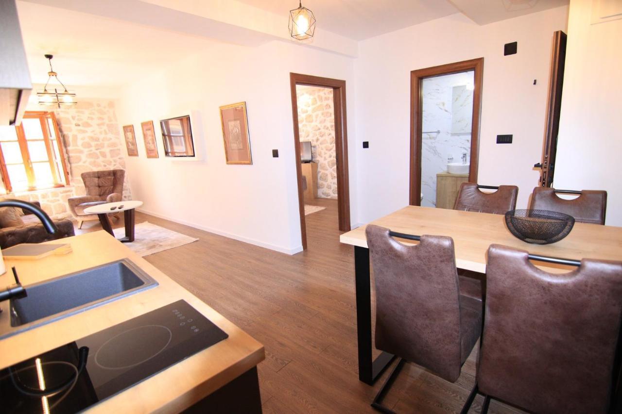 Apartmani Fantasia Τσέτινιε Εξωτερικό φωτογραφία