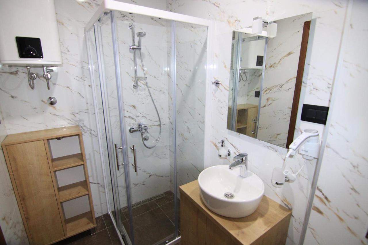 Apartmani Fantasia Τσέτινιε Εξωτερικό φωτογραφία