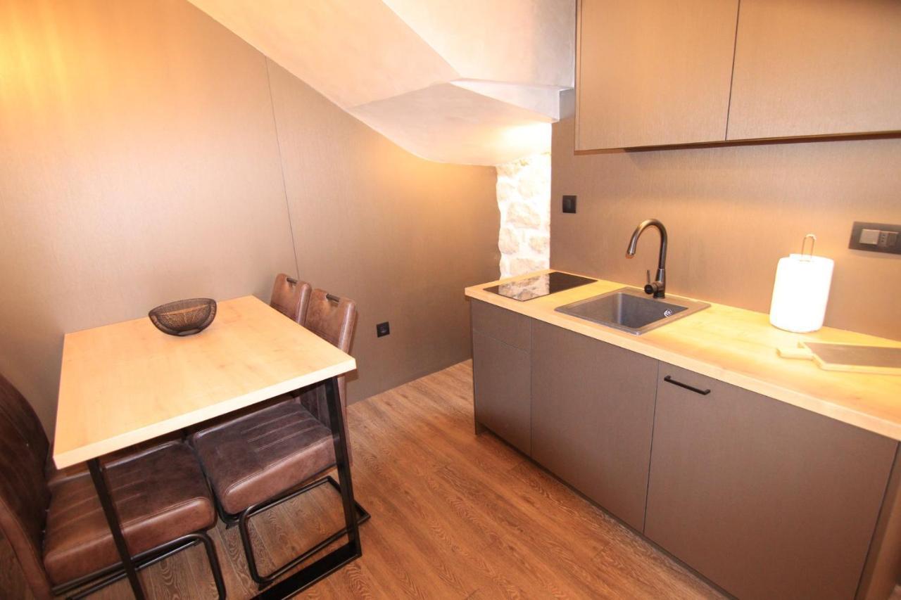 Apartmani Fantasia Τσέτινιε Εξωτερικό φωτογραφία