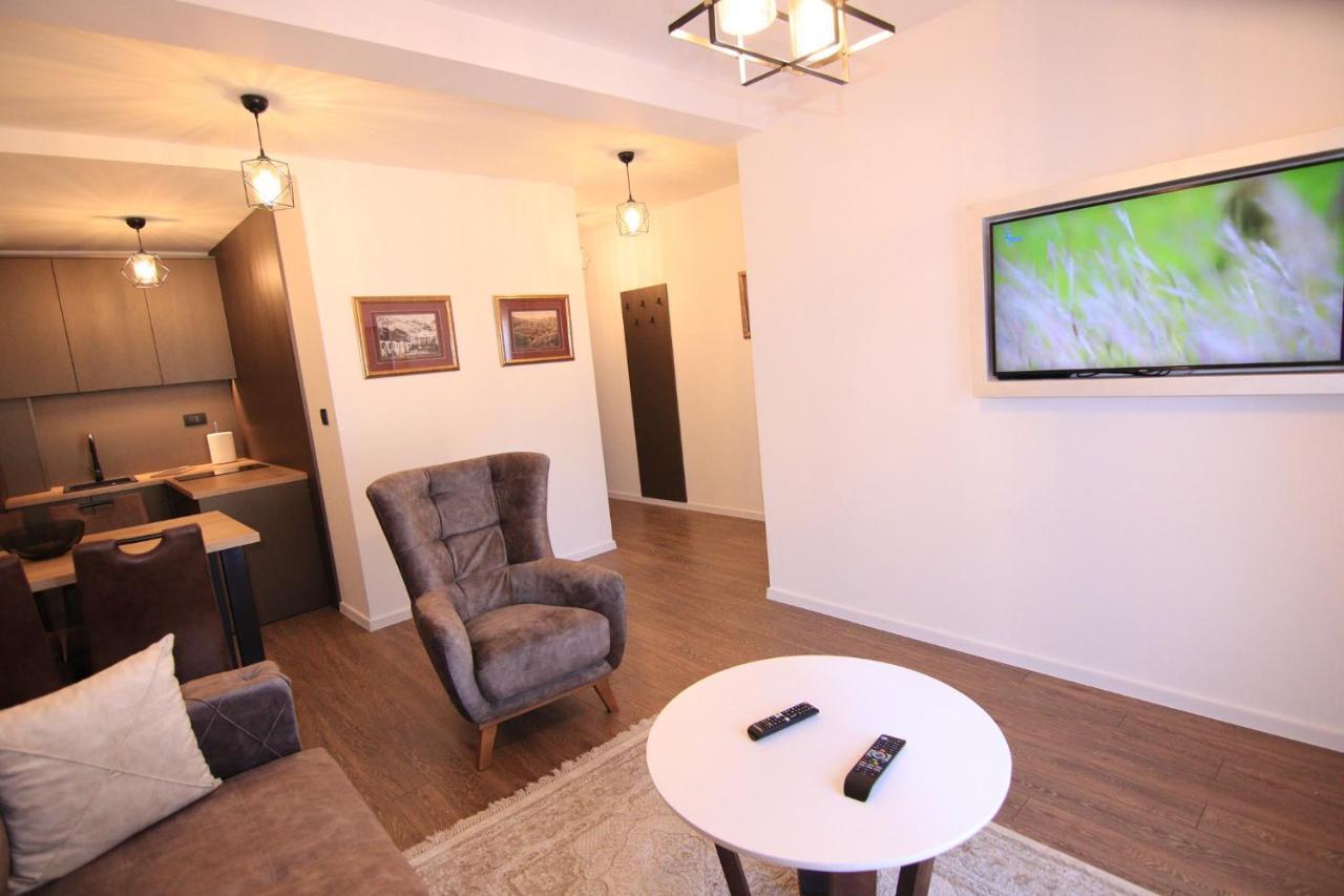 Apartmani Fantasia Τσέτινιε Εξωτερικό φωτογραφία