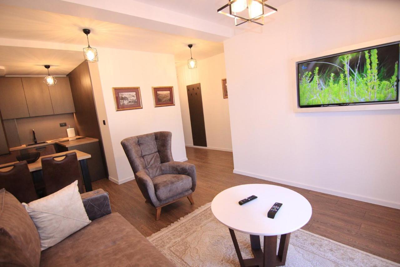Apartmani Fantasia Τσέτινιε Εξωτερικό φωτογραφία