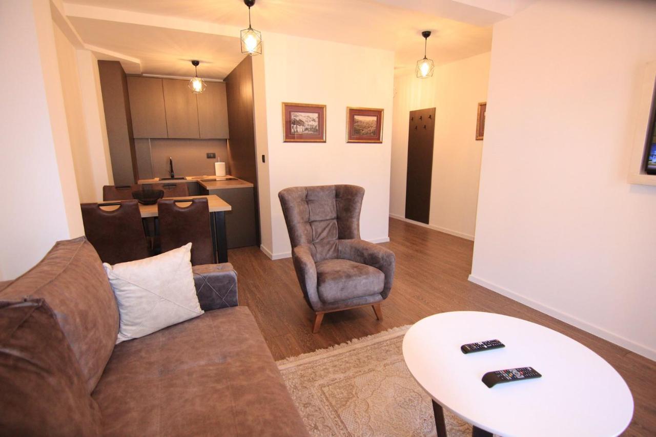 Apartmani Fantasia Τσέτινιε Εξωτερικό φωτογραφία