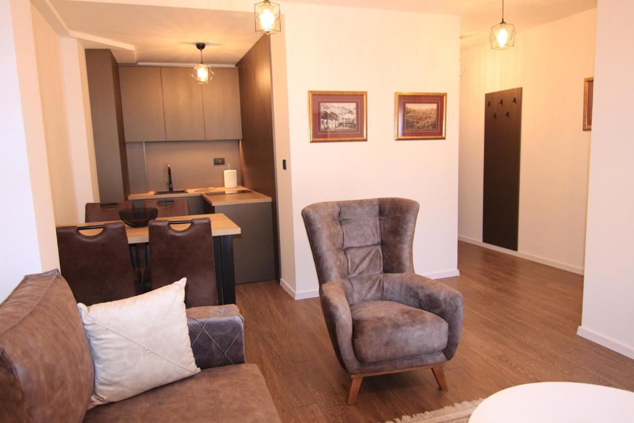 Apartmani Fantasia Τσέτινιε Εξωτερικό φωτογραφία