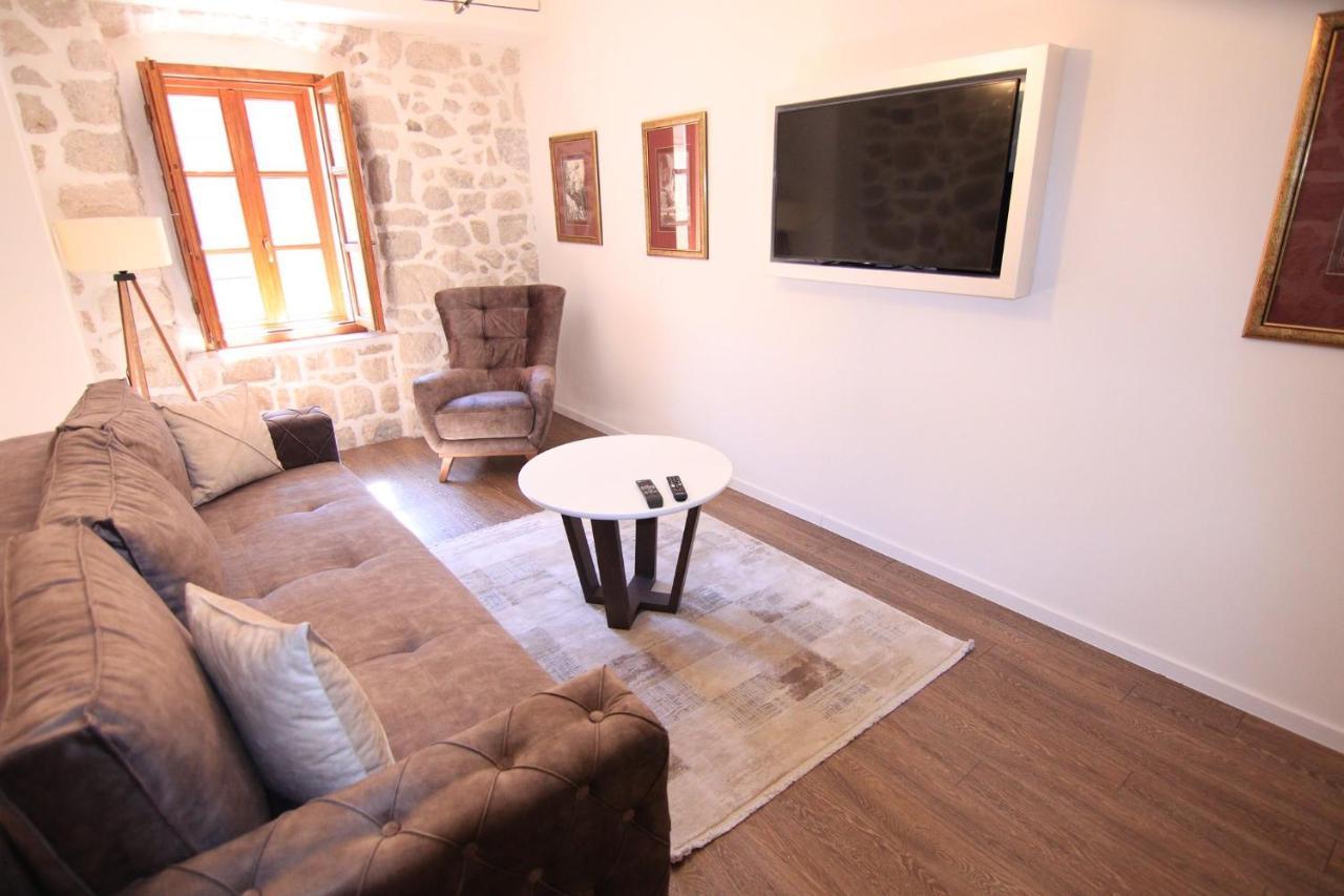 Apartmani Fantasia Τσέτινιε Εξωτερικό φωτογραφία