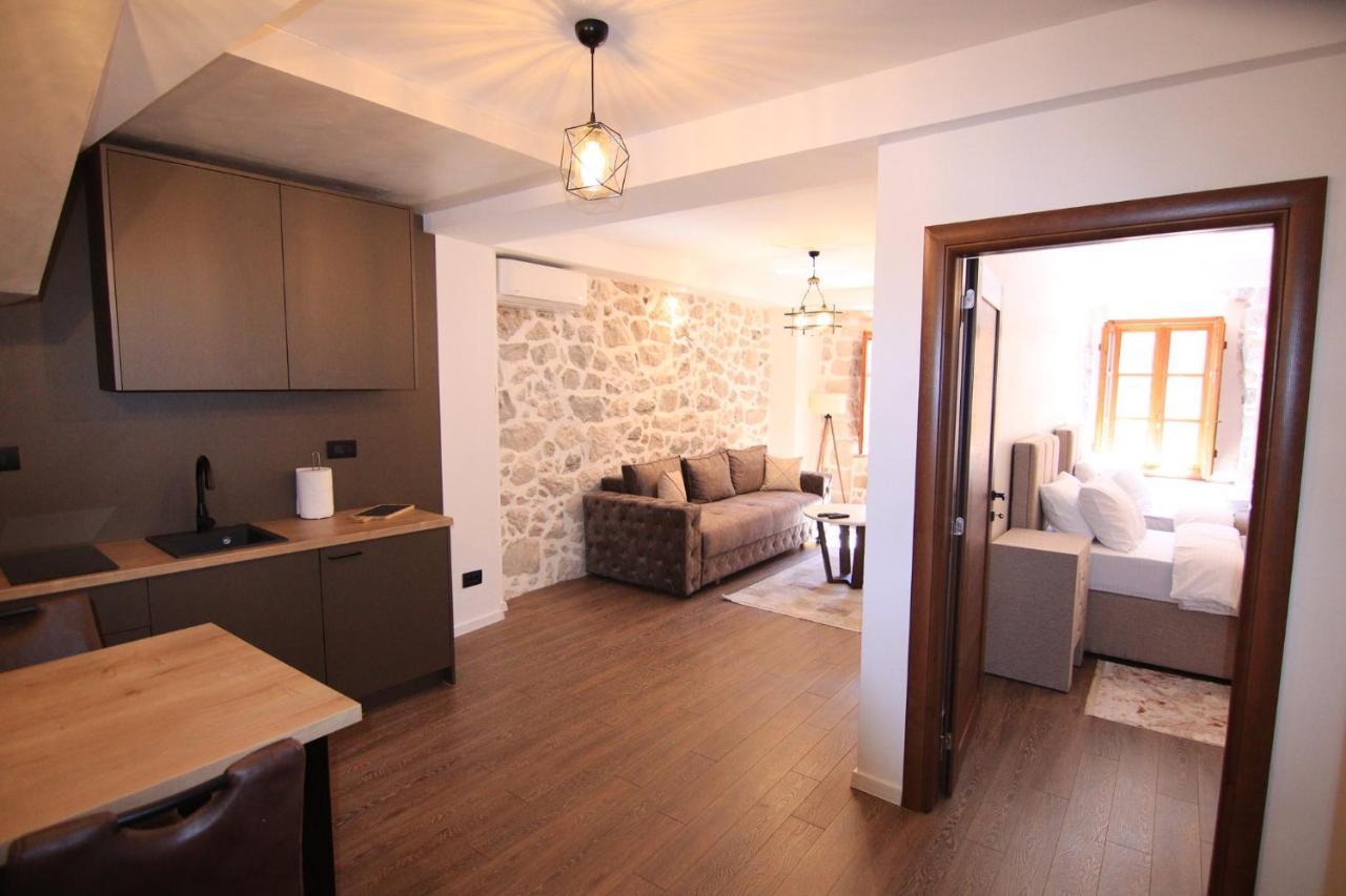 Apartmani Fantasia Τσέτινιε Εξωτερικό φωτογραφία